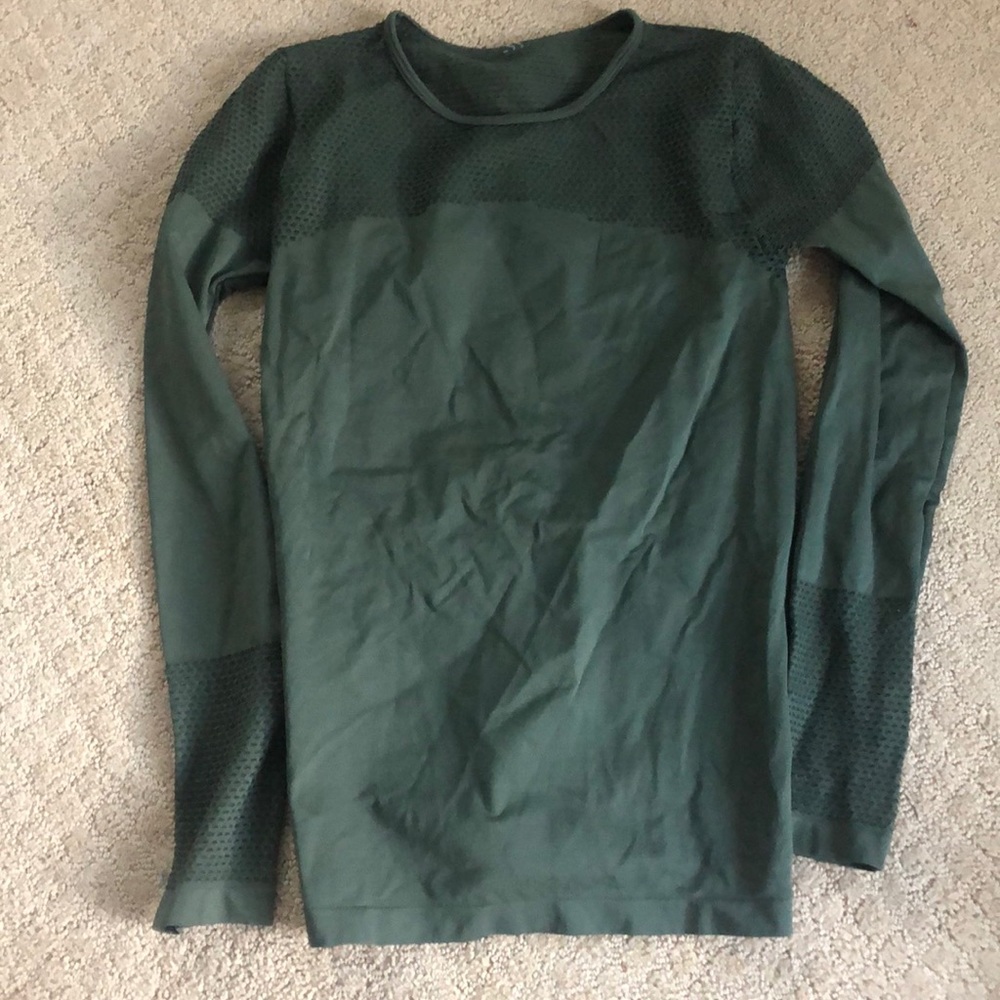 Long sleeved workout top
